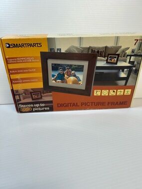 SmartParts Digital  Picture Frame 7” 3000 Pictures New